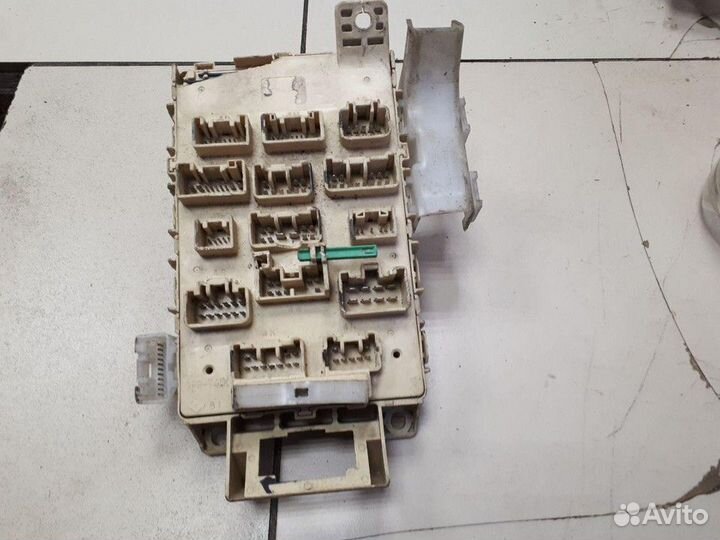 Блок предохранителей Toyota Yaris