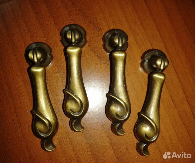 Мебельные ручки комплект