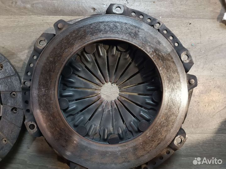 Корзина с диском сцепления пежо 308 1.6 ep6