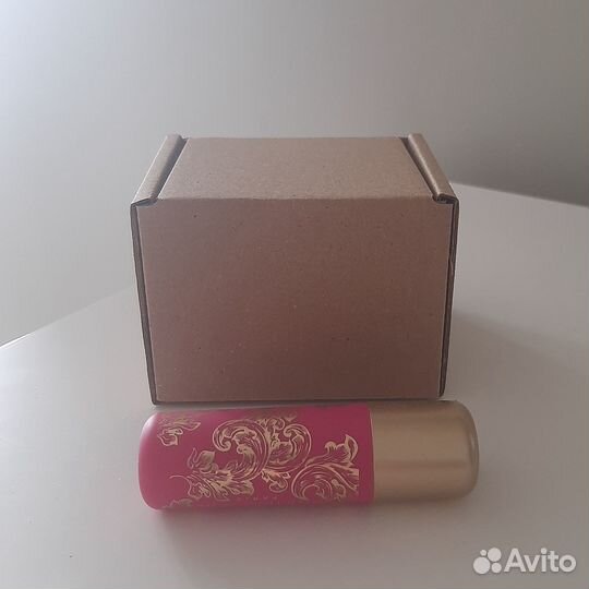 Подарочная коробка