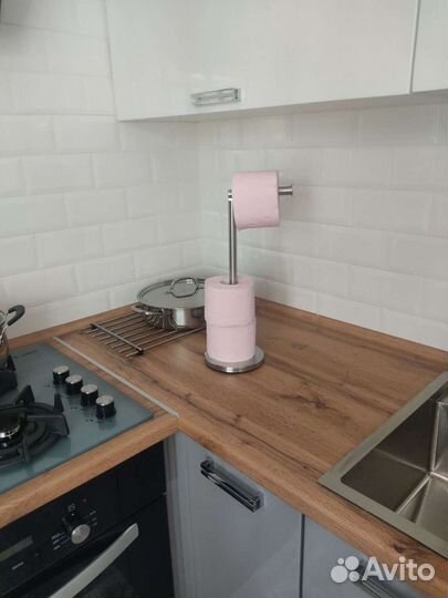 Напольный держатель туалетной бумаги