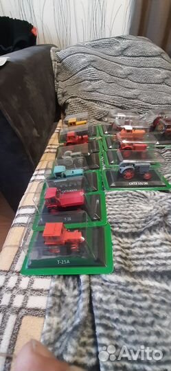 Тракторы:история,люди,машины 1/43Hachrtte.31штука