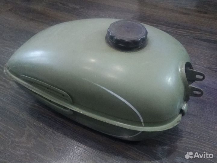 Бензобак от мотоцикла Урал