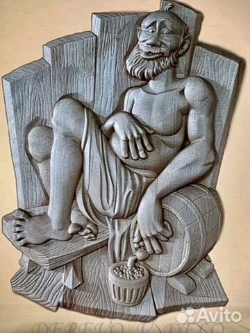 Резное панно из дерева