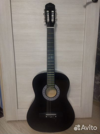 Классическая гитара belucci