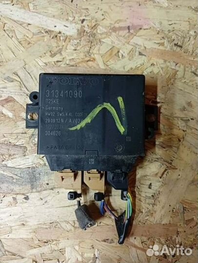 Блок управления парктроником Volvo Xc70 D 5244 T17