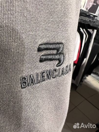 Balenciaga штаны оверсайз Шоу-рум