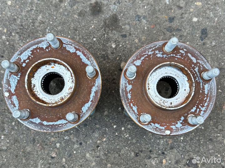 Ступица с подшипником Mazda Cx9 комплект