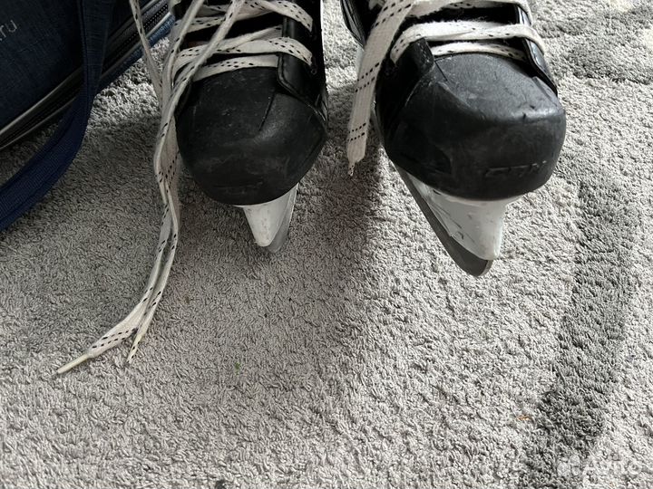 Хоккейные коньки CCM super tacks WH YTH