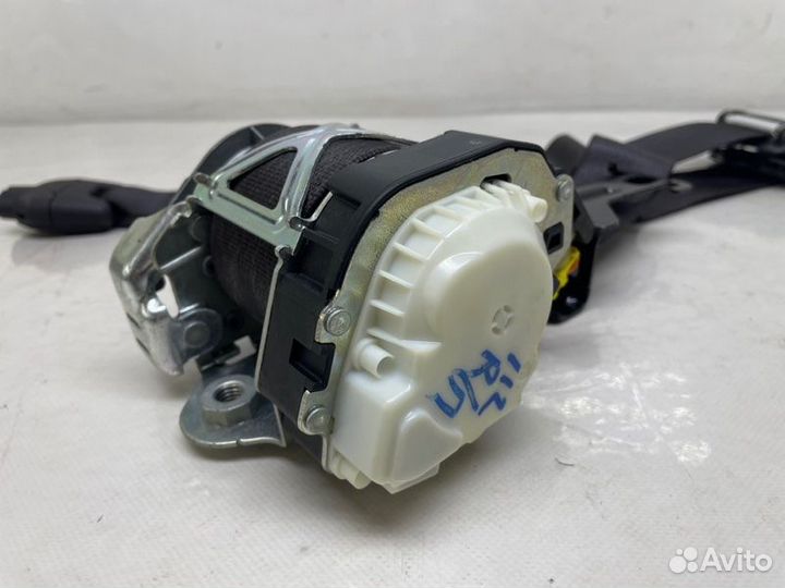 Ремень безопасности передний правый Ford Explorer