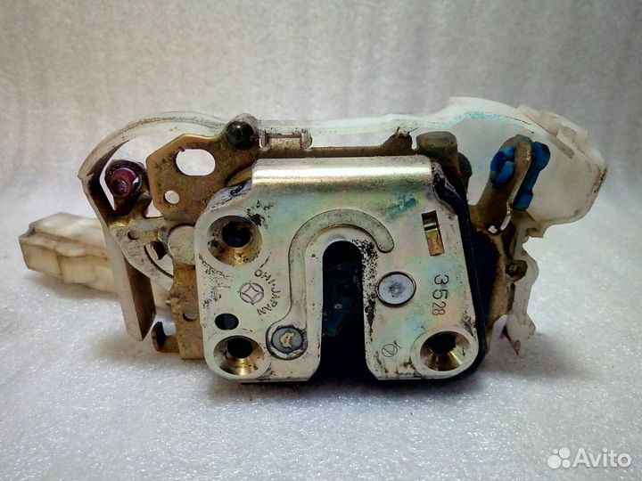 Subaru Impreza GG GD - Замок передний левый Б/У