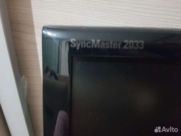 Монитор Samsung syncmaster 2033 SN