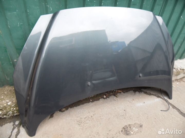 Капот серого цвета Пежо 308