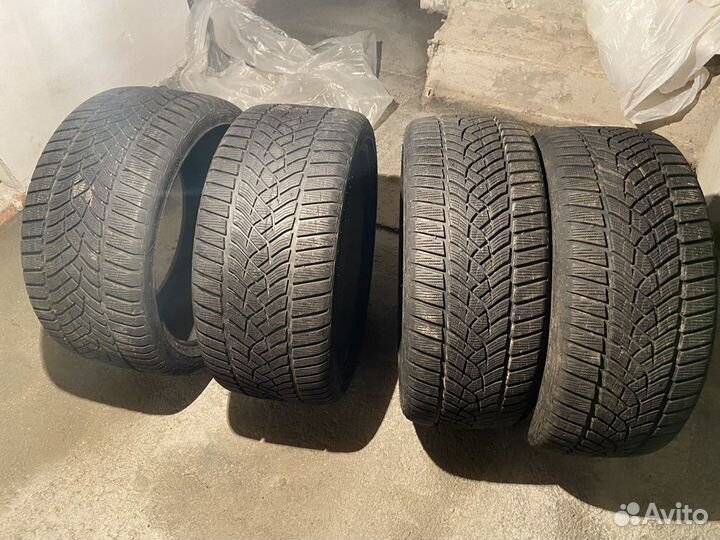 Goodyear UltraGrip Winter 255/35 R19 96V