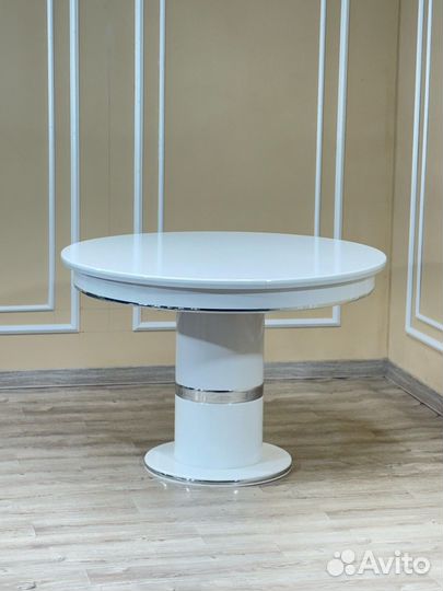 Стол: 32т стулья: 6300