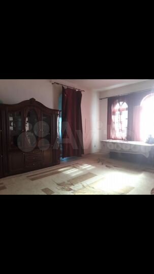 Дом 350 м² на участке 8 сот.