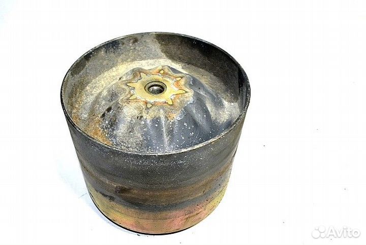 Стакан пневмобаллона ведущего моста, левый mercede