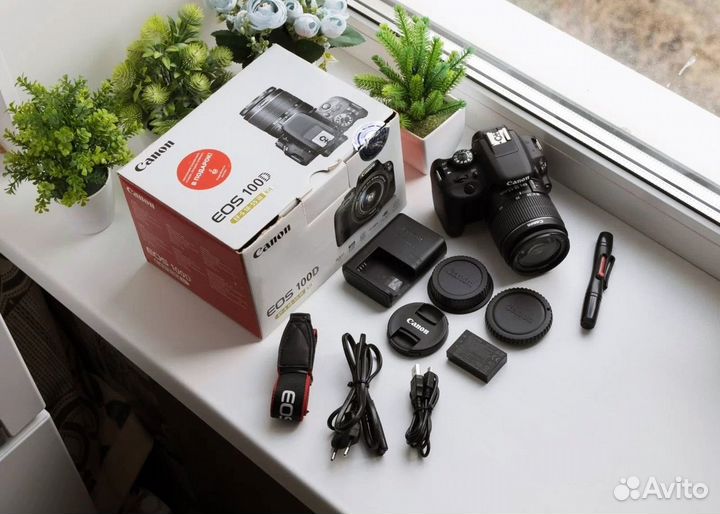Фотоаппарат Canon EOS 100D Kit