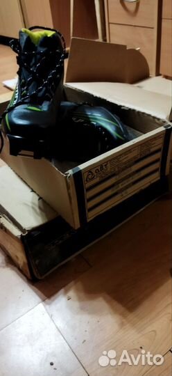 Ботинки лыжные SNS, NN75. Крепление NN75