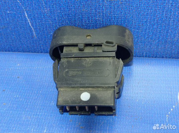 Кнопка обогрева заднего стекла Renault Logan 1