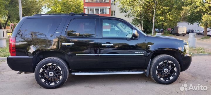 Chevrolet Tahoe 5.3 AT, 2012, 289 000 км