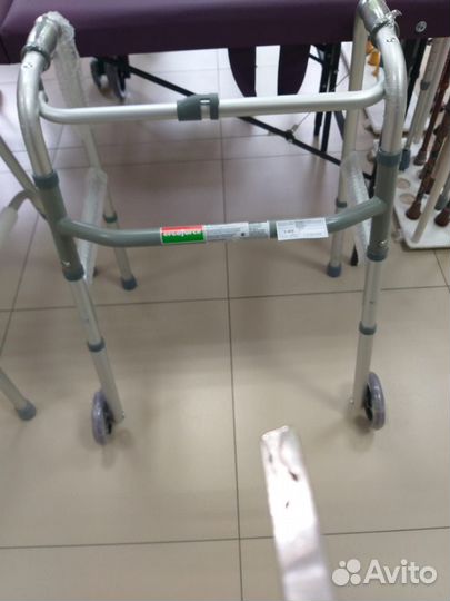 Ходунки взрослые с колесами