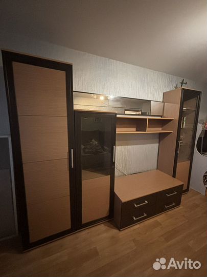 Стенка в гостиную