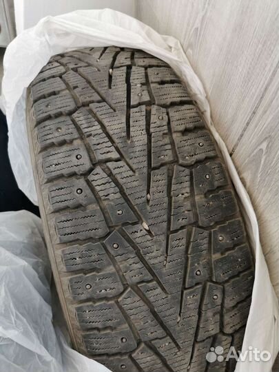 Roadstone Winguard WinSpike SUV 235/60 R18