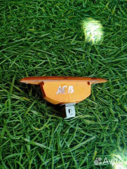 Повторитель поворота левый для Форд Фокус 1 2003г