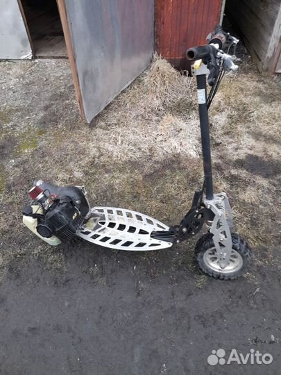 Бензиновый самокат