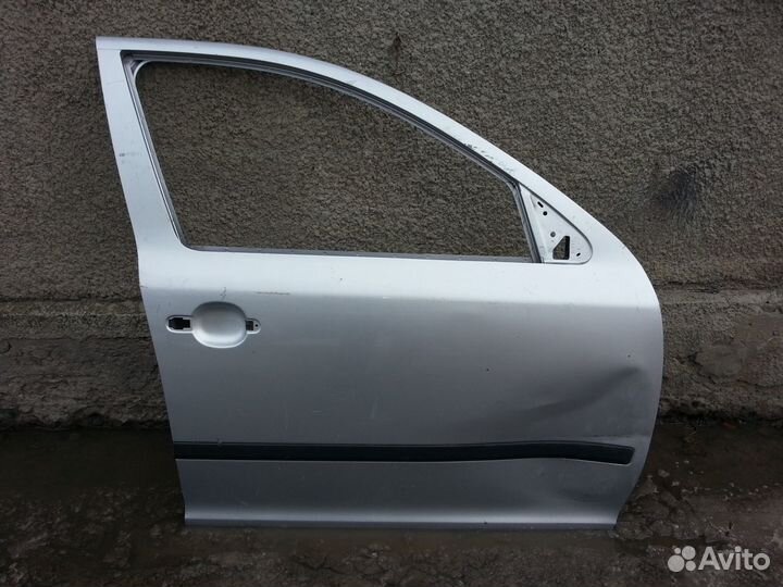 Шкода Октавиа А5 дверь передняя правая с 2008-2013