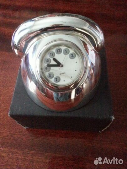 Часы настольные 