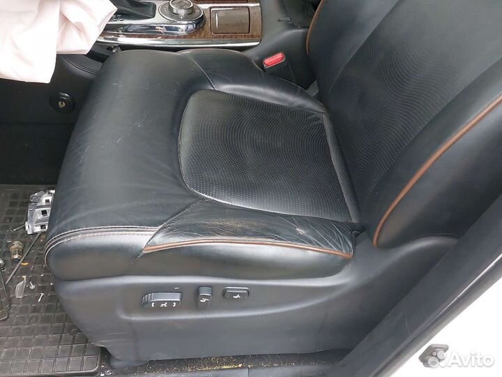 Nissan Patrol Y62 Сидение