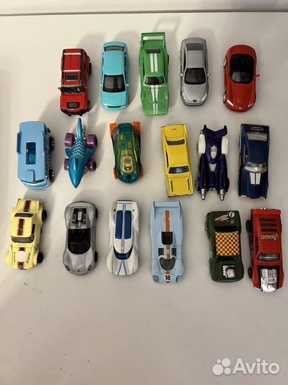 Кейс для хранения машинок Hot Wheels+машинки