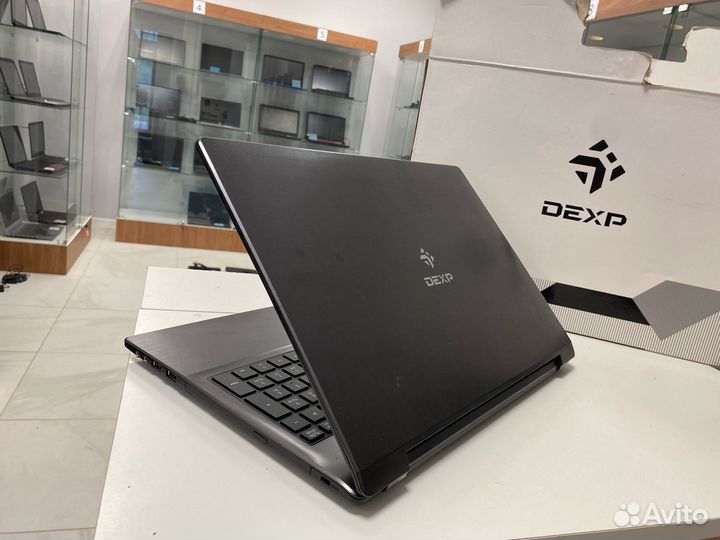 Ноутбук Dexp 15.6 (4 ядра/ 500gb/ 4gb) комплекте