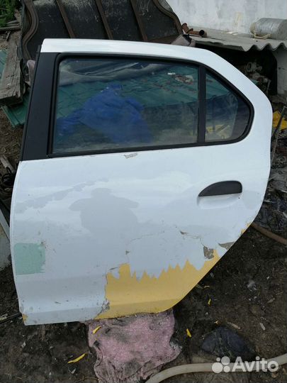 Дверь renault logan 2