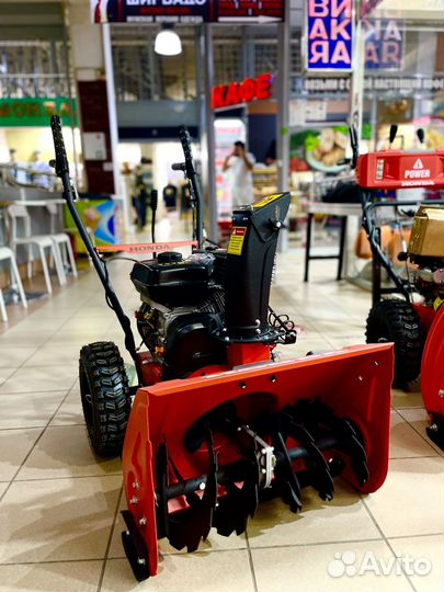 Самоходный снегоуборщик Honda HSS 569 (GX270)