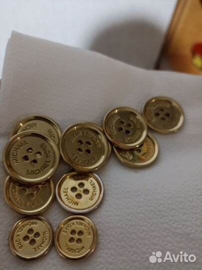 Пуговицы металлические