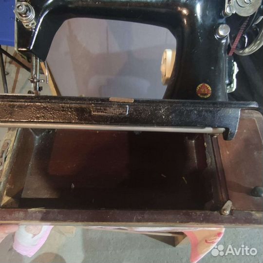 Швейная машинка