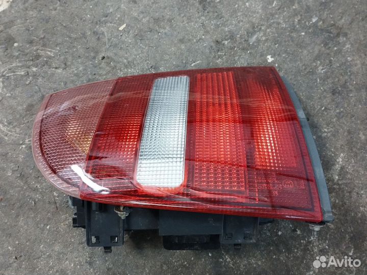 Фонарь задний левый Skoda Octavia A4
