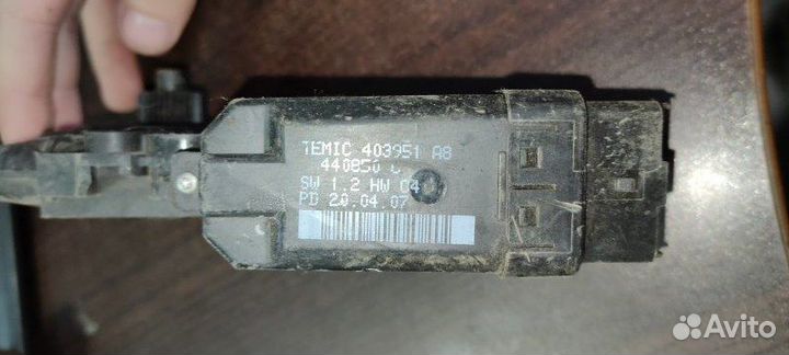 Мотор стеклоподъемника правый Kia Ceed ED