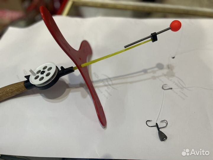 Удочка зимняя на осетра. Бабочка