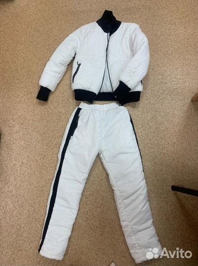 Костюм женский, лыжный костюм, прогулочный костюм