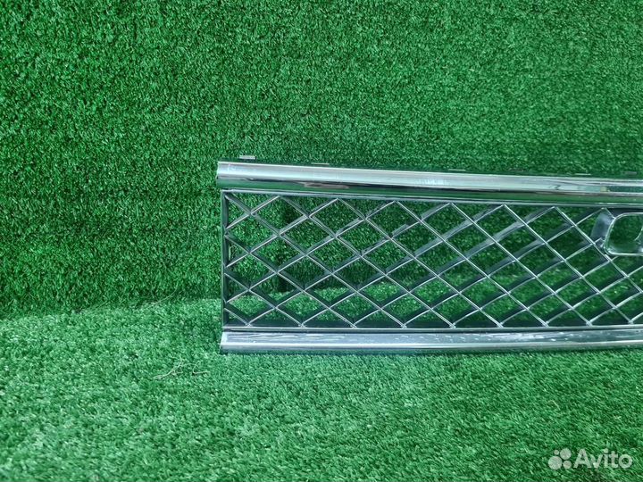 Решетка в бампер левая Bentley Flying Spur