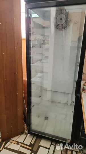 Продам холодильник. Полки есть