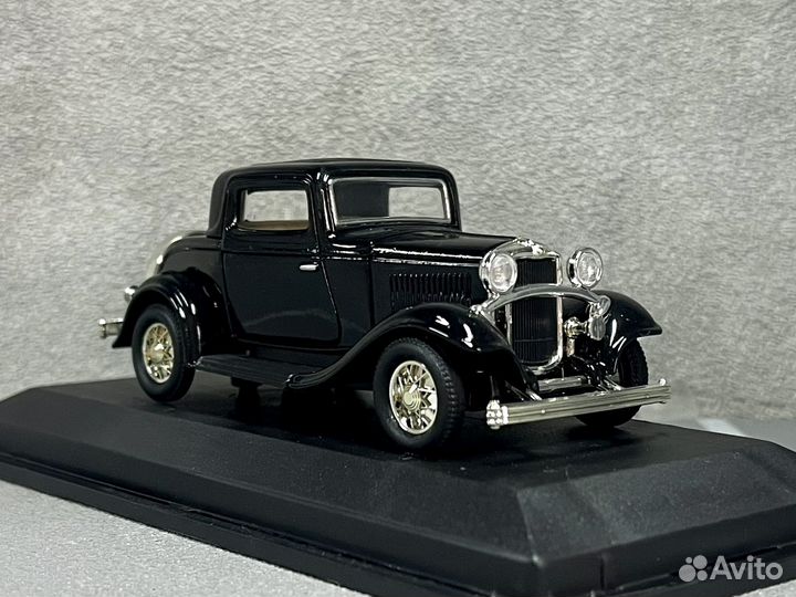 Модель автомобиля Ford 3-Window Coupe 1:43 Yatming