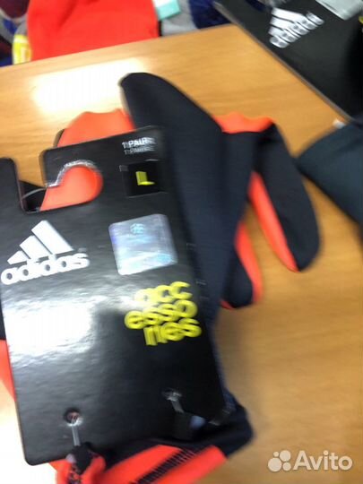 Перчатки Адидас оригинал футбол