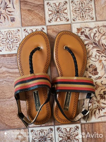 Шлепанцы женские