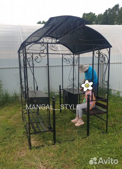 Мангал с крышей