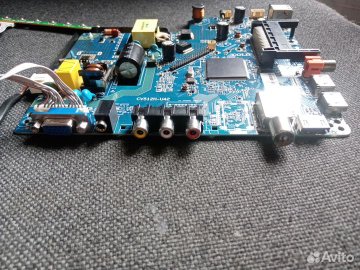 Материнская плата CV512H-U42